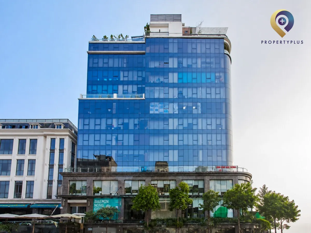 Mặt ngoài tòa nhà Capital Building nhìn từ phía trước